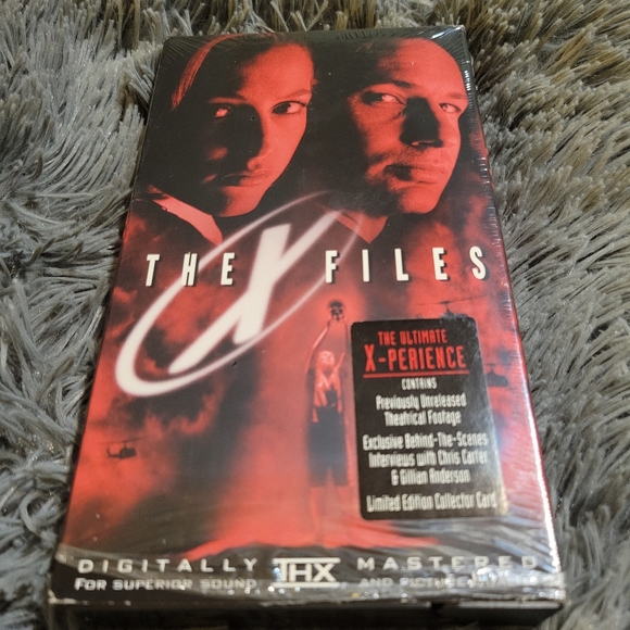 The X FILES VHS Movie (1998) - Picture 2 of 8